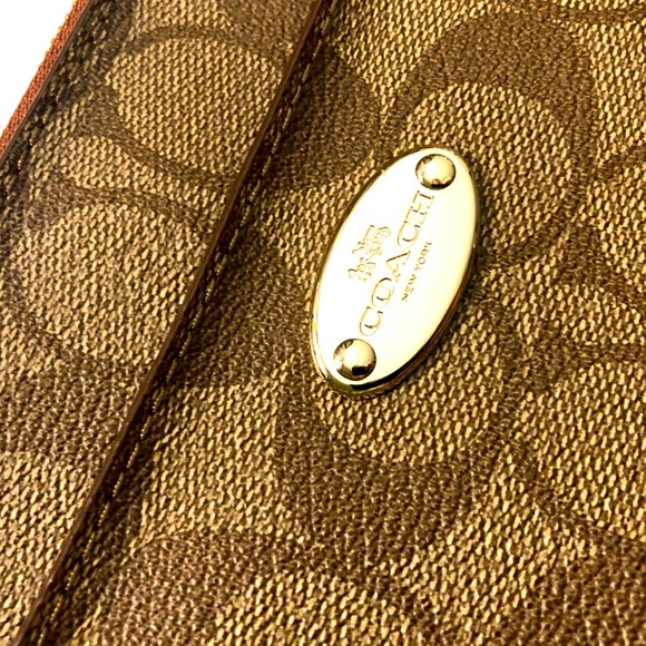 Coach Monogram Canvas Small Shoulder Clutch Bag - Picture 4 of 10